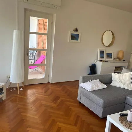 Ruza Mikelic Apartmán Banjol