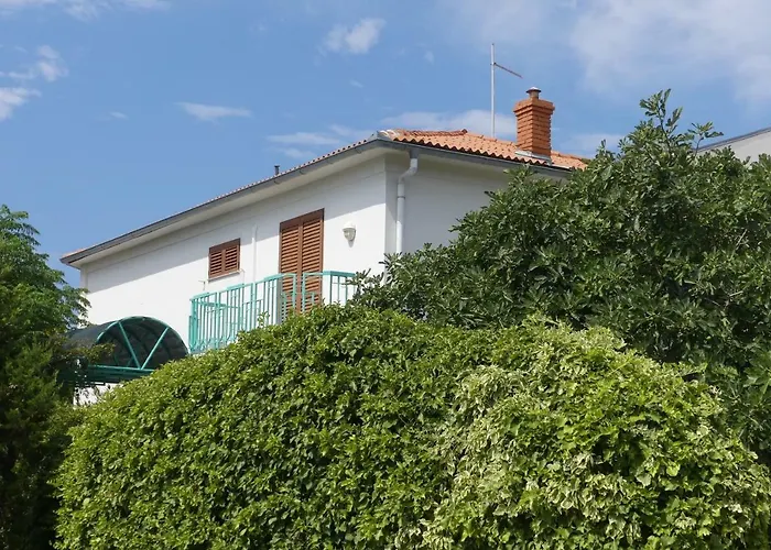 Ruza Mikelic Apartment