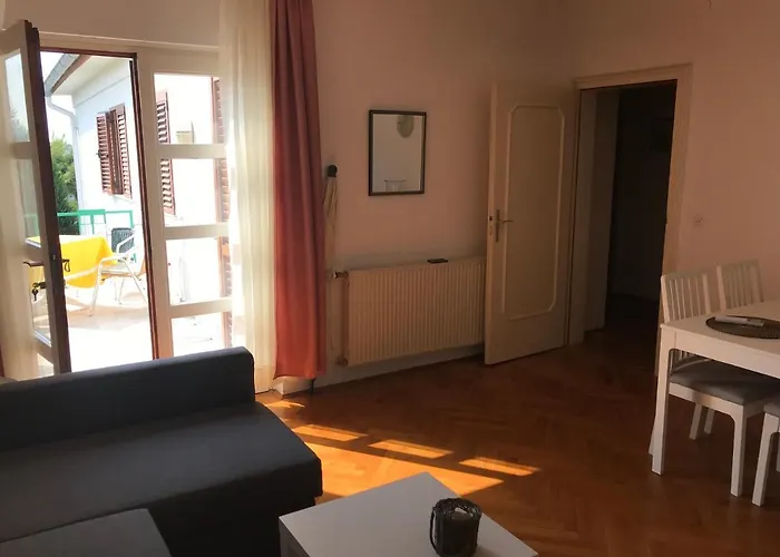 Ruza Mikelic شقة Banjol